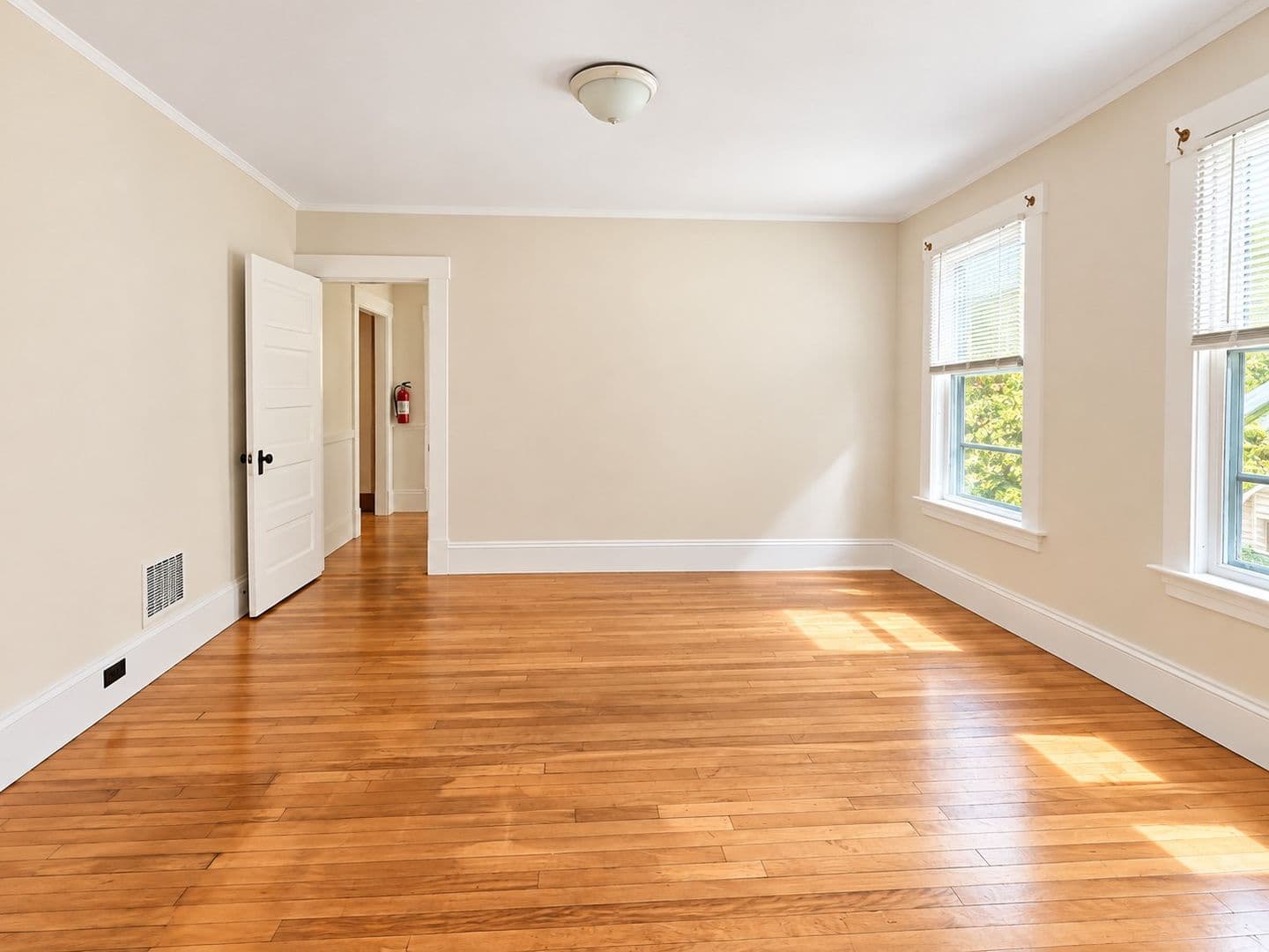 Brattleboro Apartment: 37 Clark Street