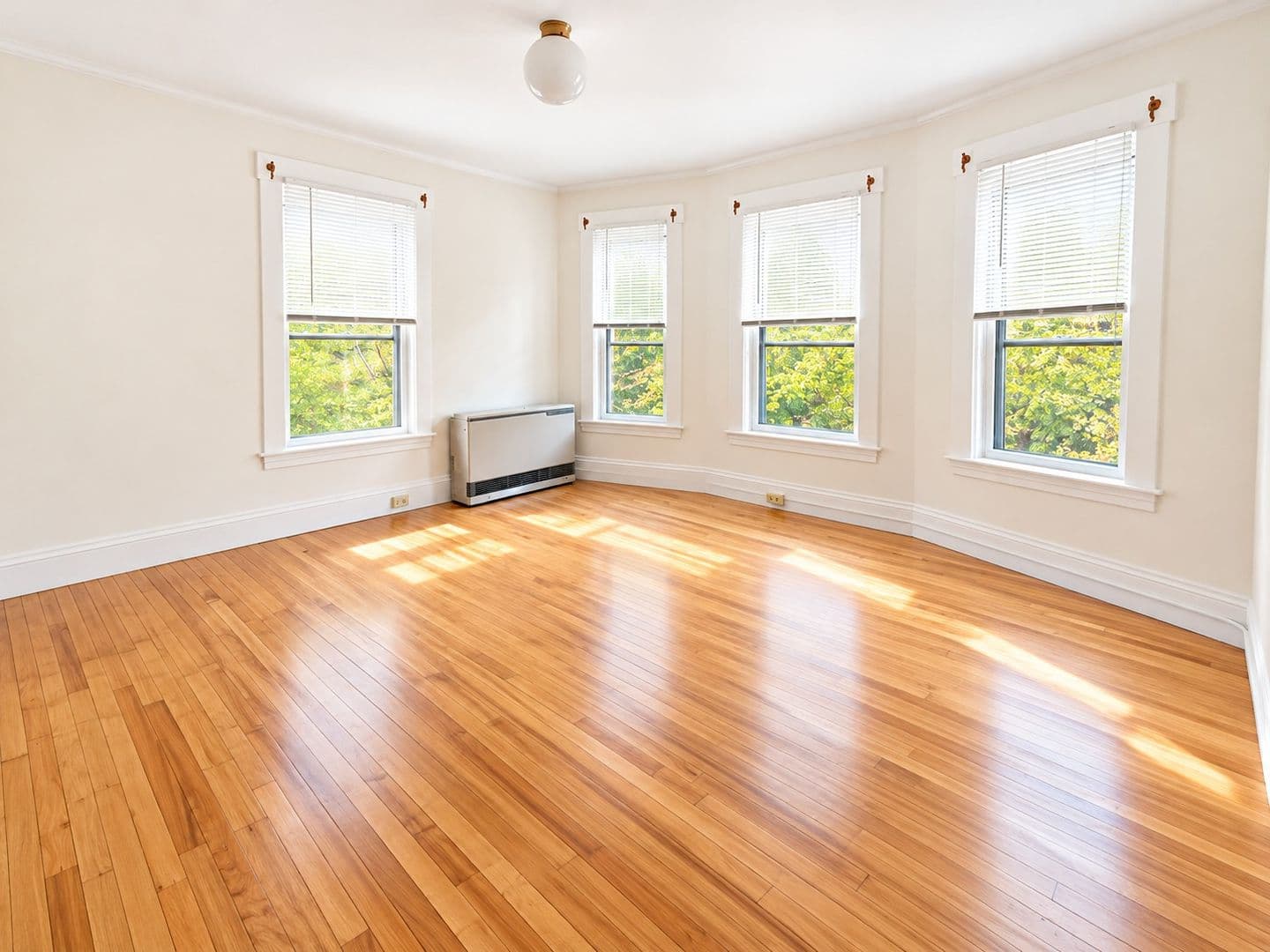 Brattleboro Apartment: 37 Clark Street