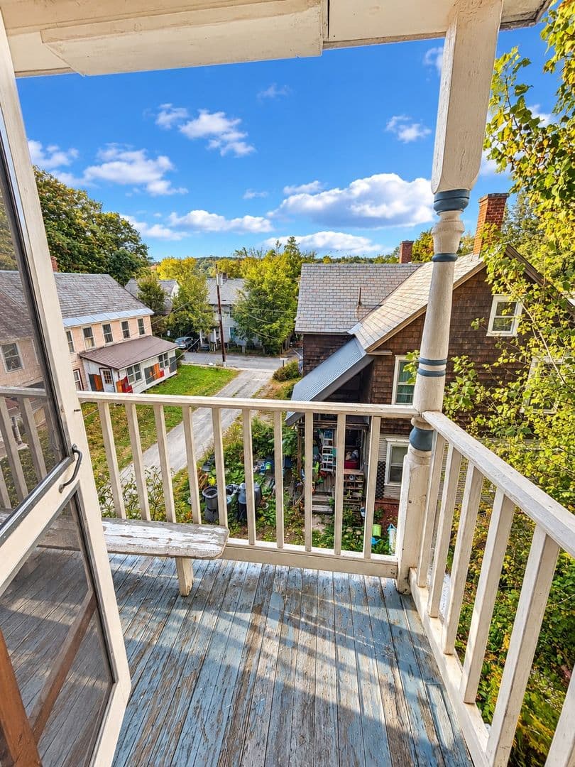 Brattleboro Apartment: 37 Clark Street