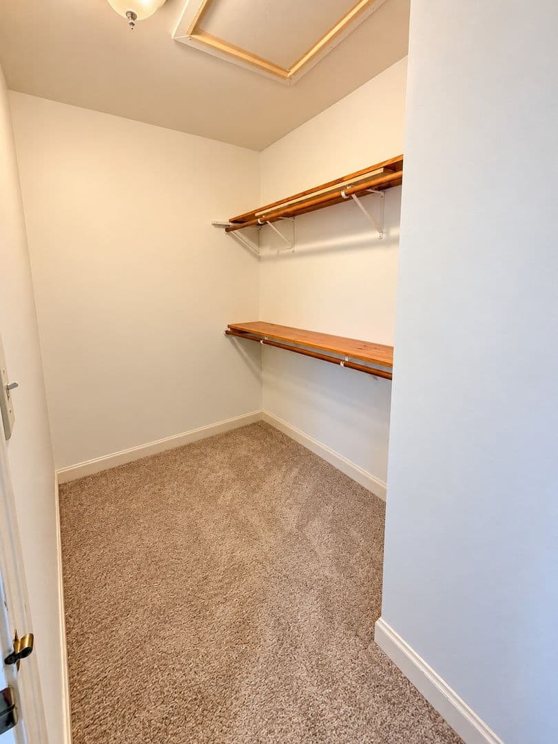 East Dummerston Apartment: 93 Winter Bell Dr.
