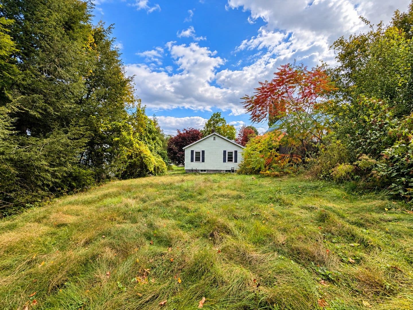 Brattleboro House: 33 Oak Grove Ave