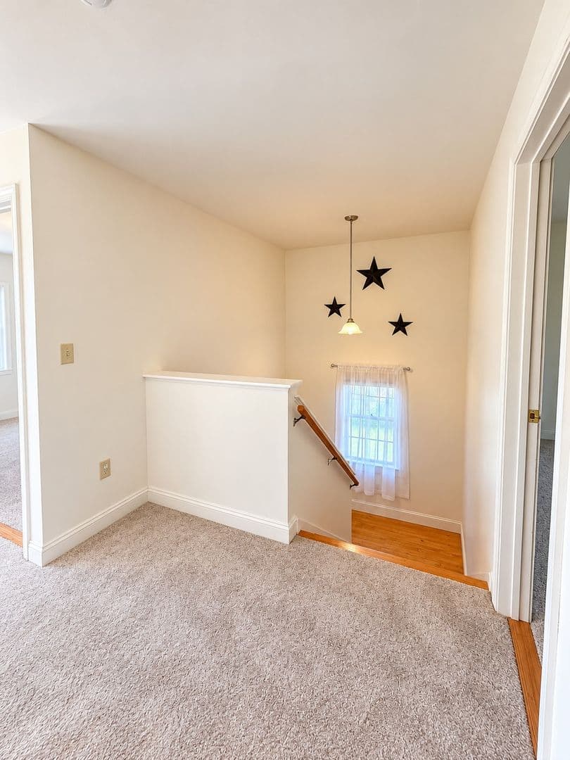 East Dummerston Apartment: 93 Winter Bell Dr.
