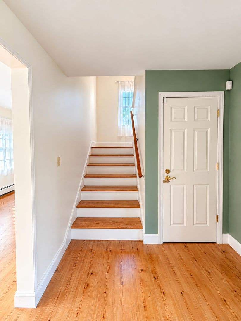 East Dummerston Apartment: 93 Winter Bell Dr.