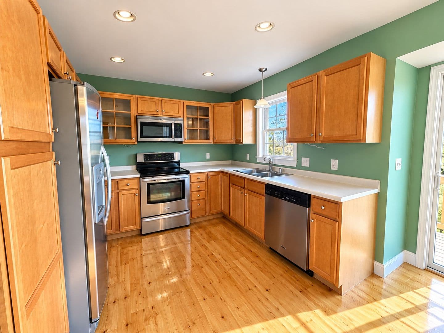East Dummerston Apartment: 93 Winter Bell Dr.