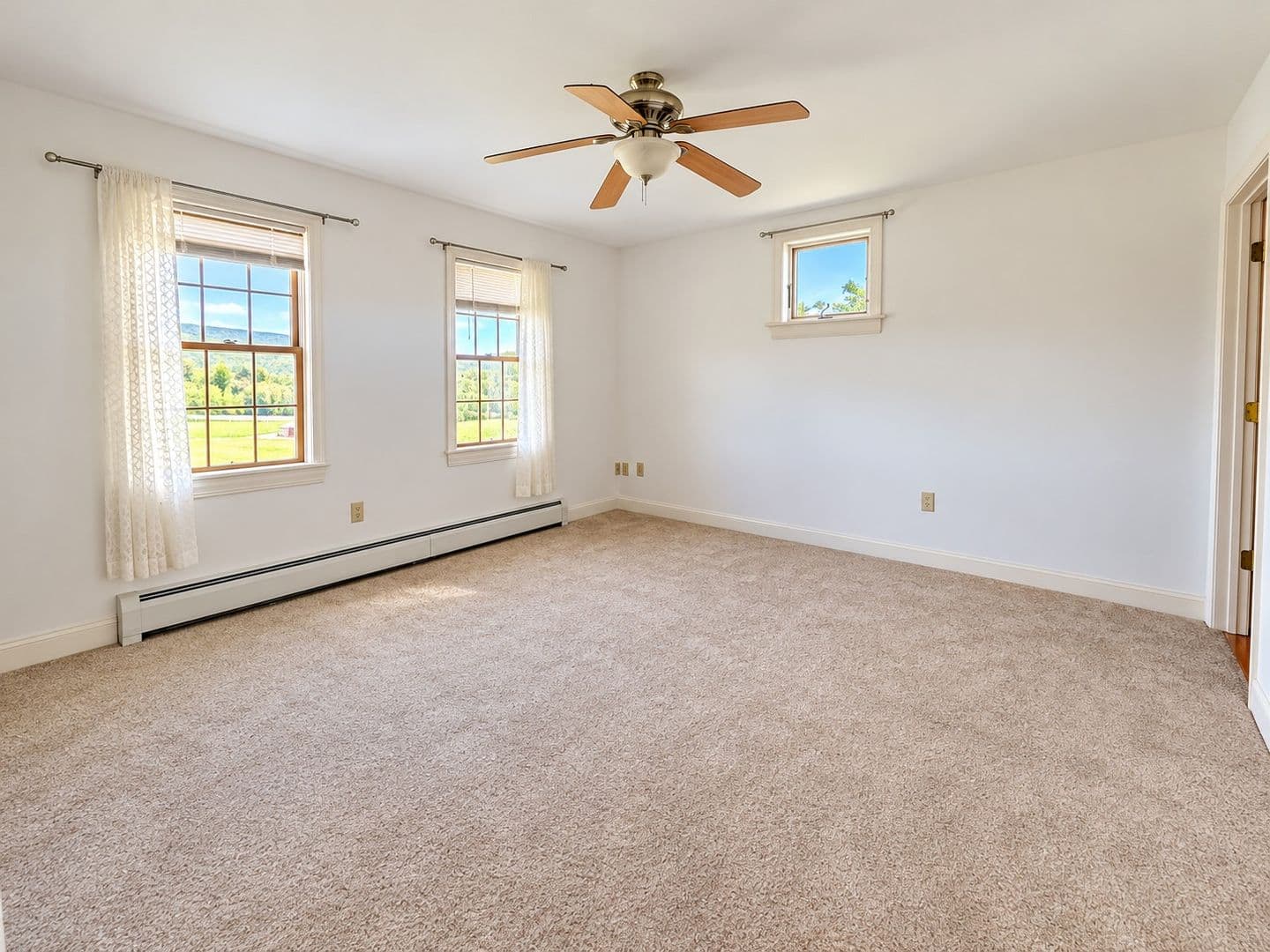 East Dummerston Apartment: 93 Winter Bell Dr.