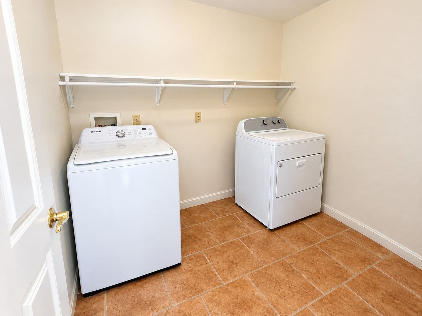 East Dummerston Apartment: 93 Winter Bell Dr.