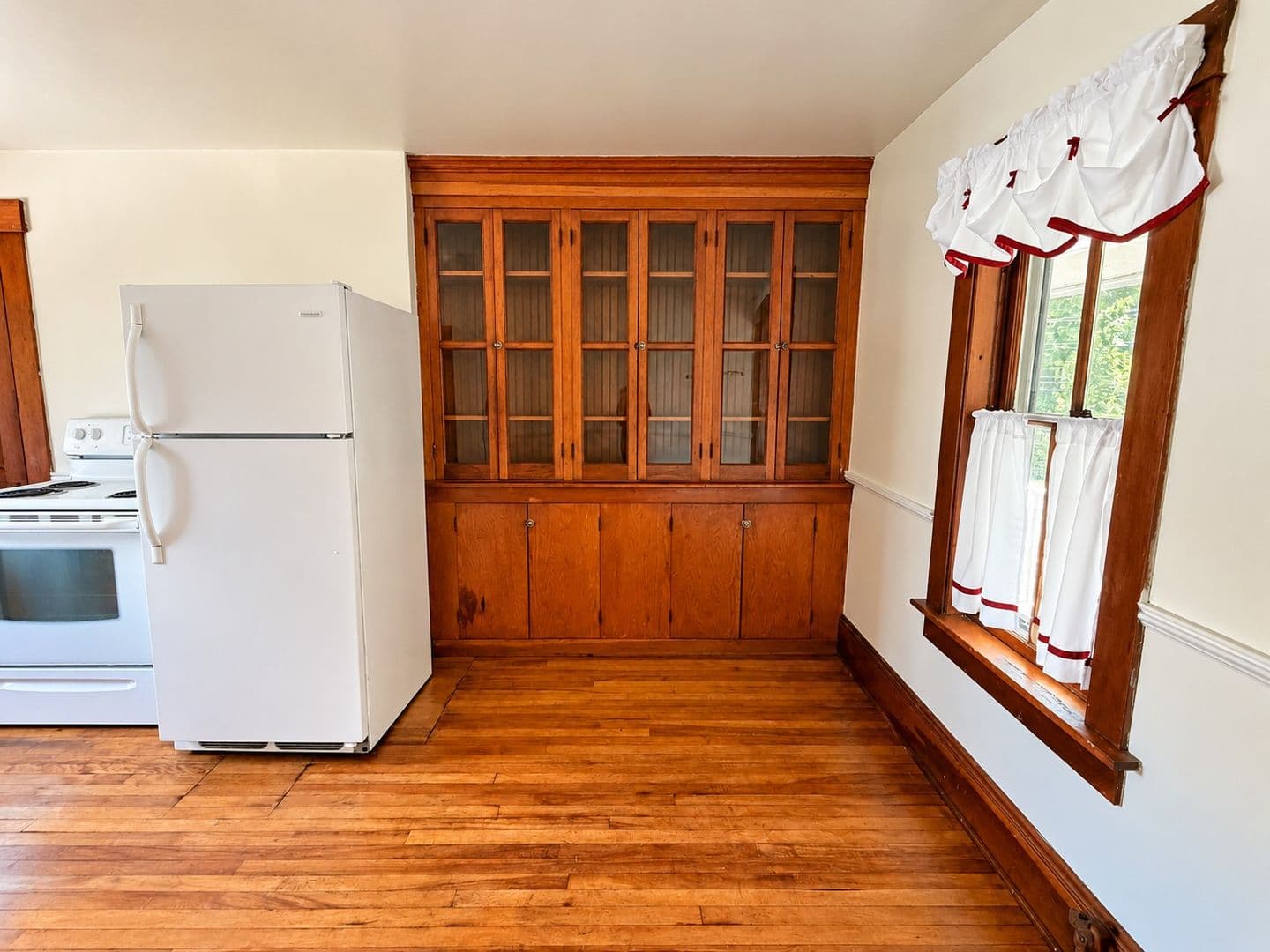 Brattleboro Apartment: 58 Oak Street
