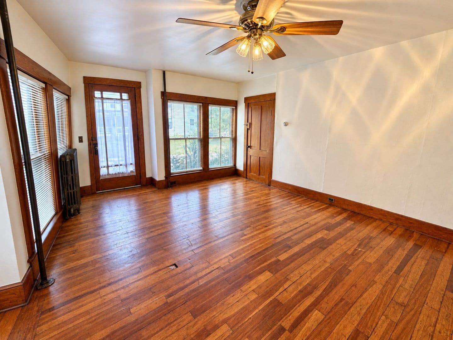 Brattleboro Apartment: 58 Oak Street