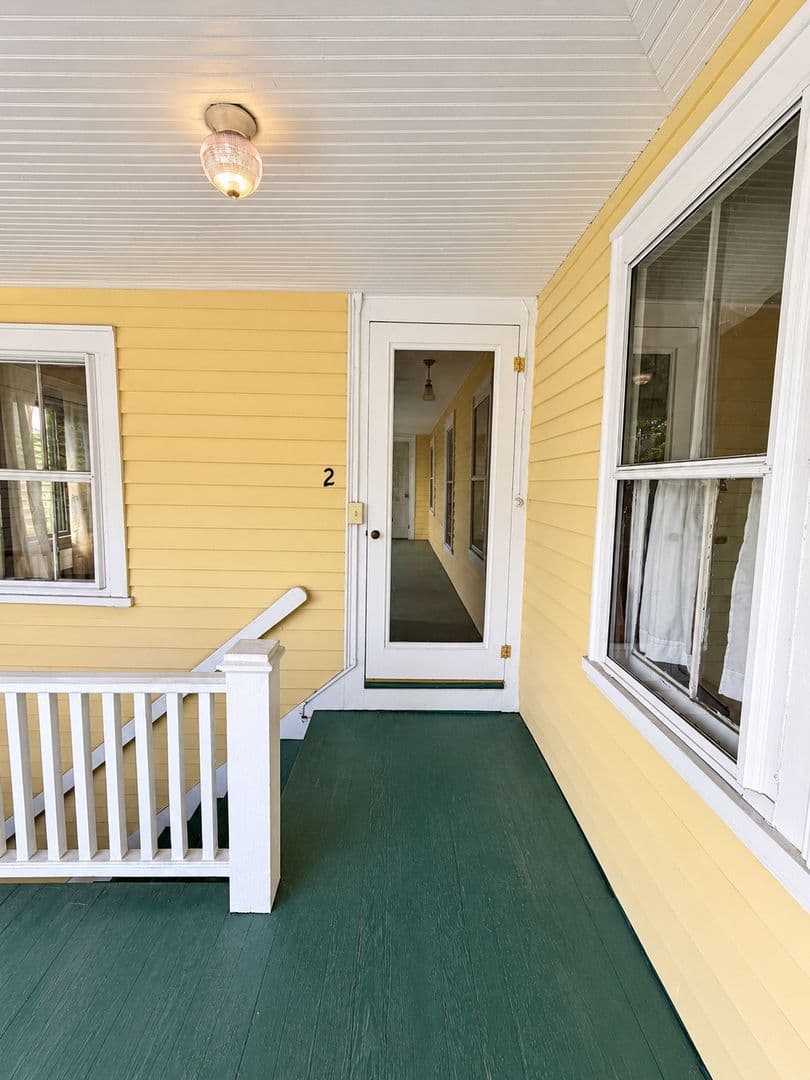 Brattleboro Apartment: 58 Oak Street
