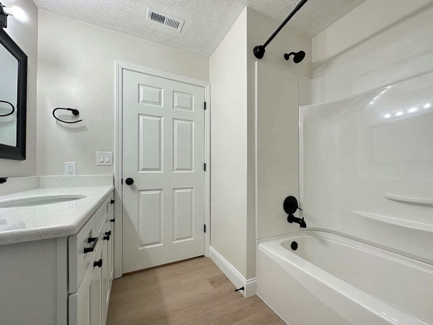 Newburgh House: 4154 Bell Rd