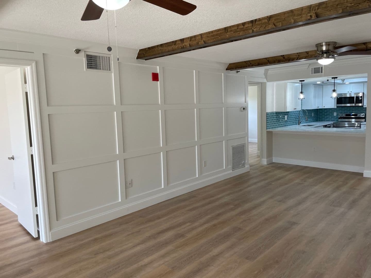 Osprey Apartment: 2090 S Tamiami Tr