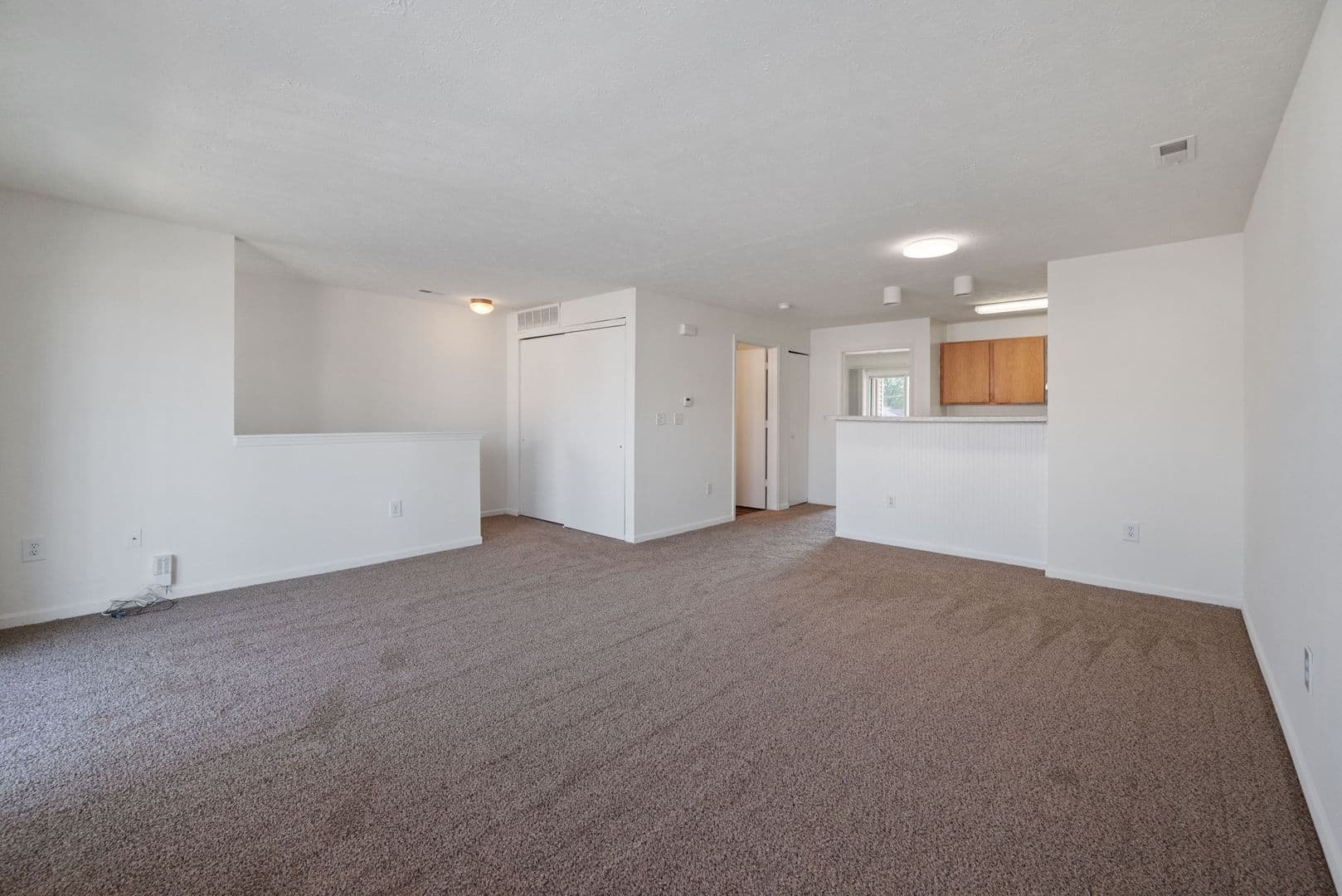 Crawfordsville House: 101 Aspen Dr