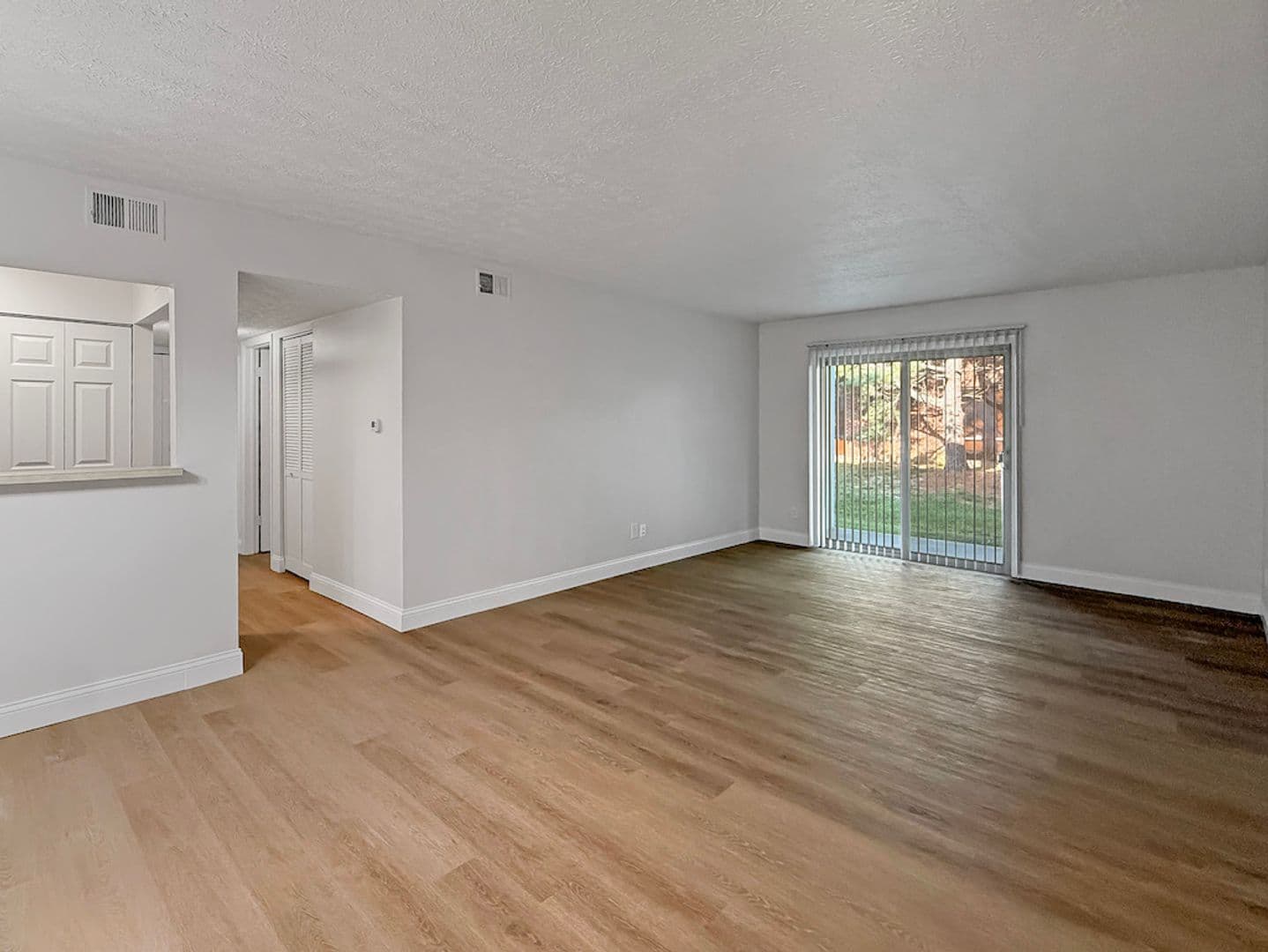 Evansville House: 5564 East Virginia Street