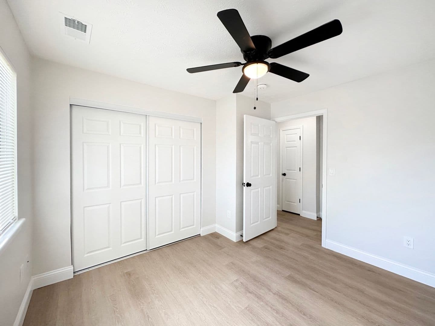 Newburgh House: 4154 Bell Rd