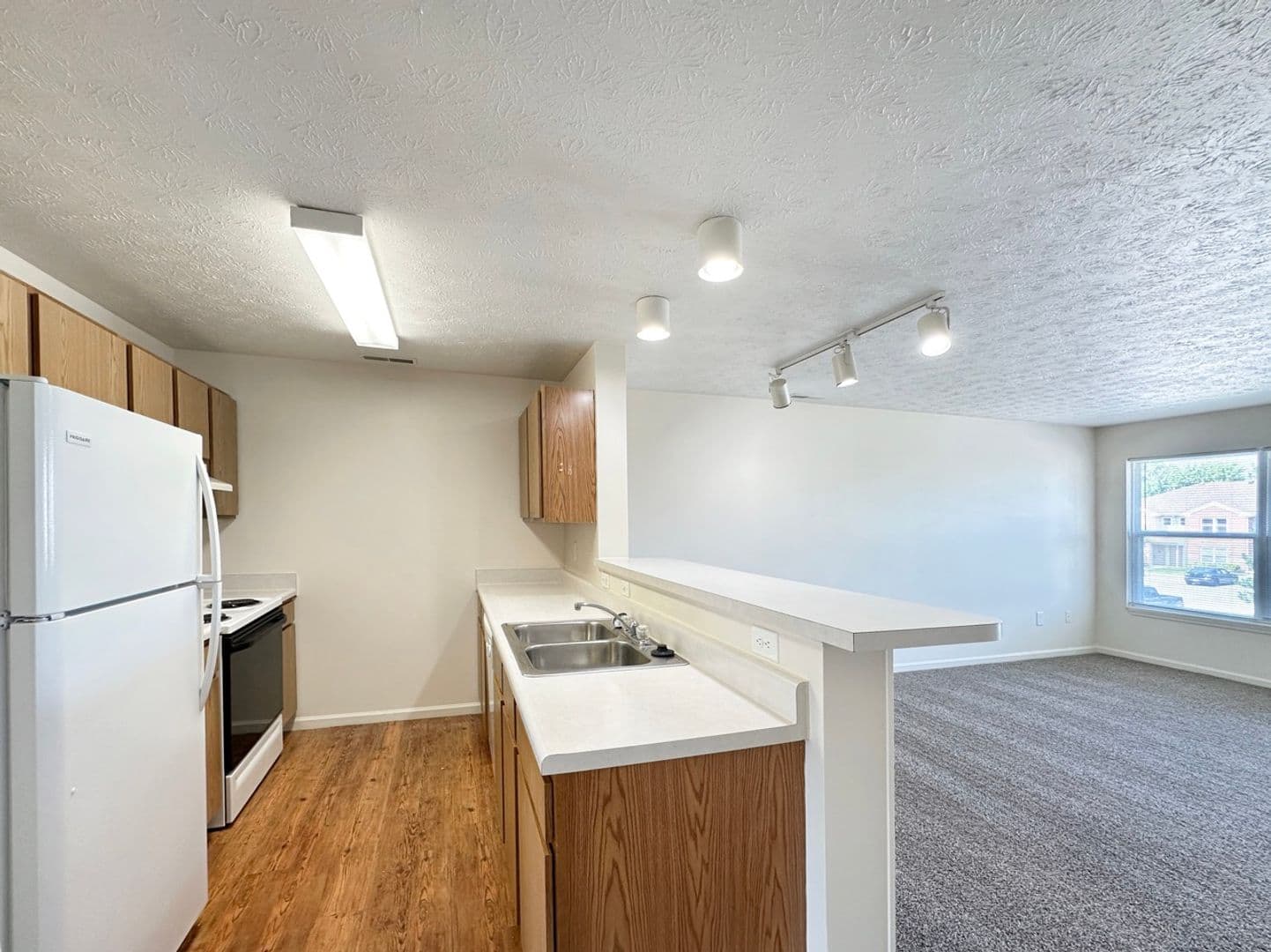 Adrian House: 172 Sand Creek Highway