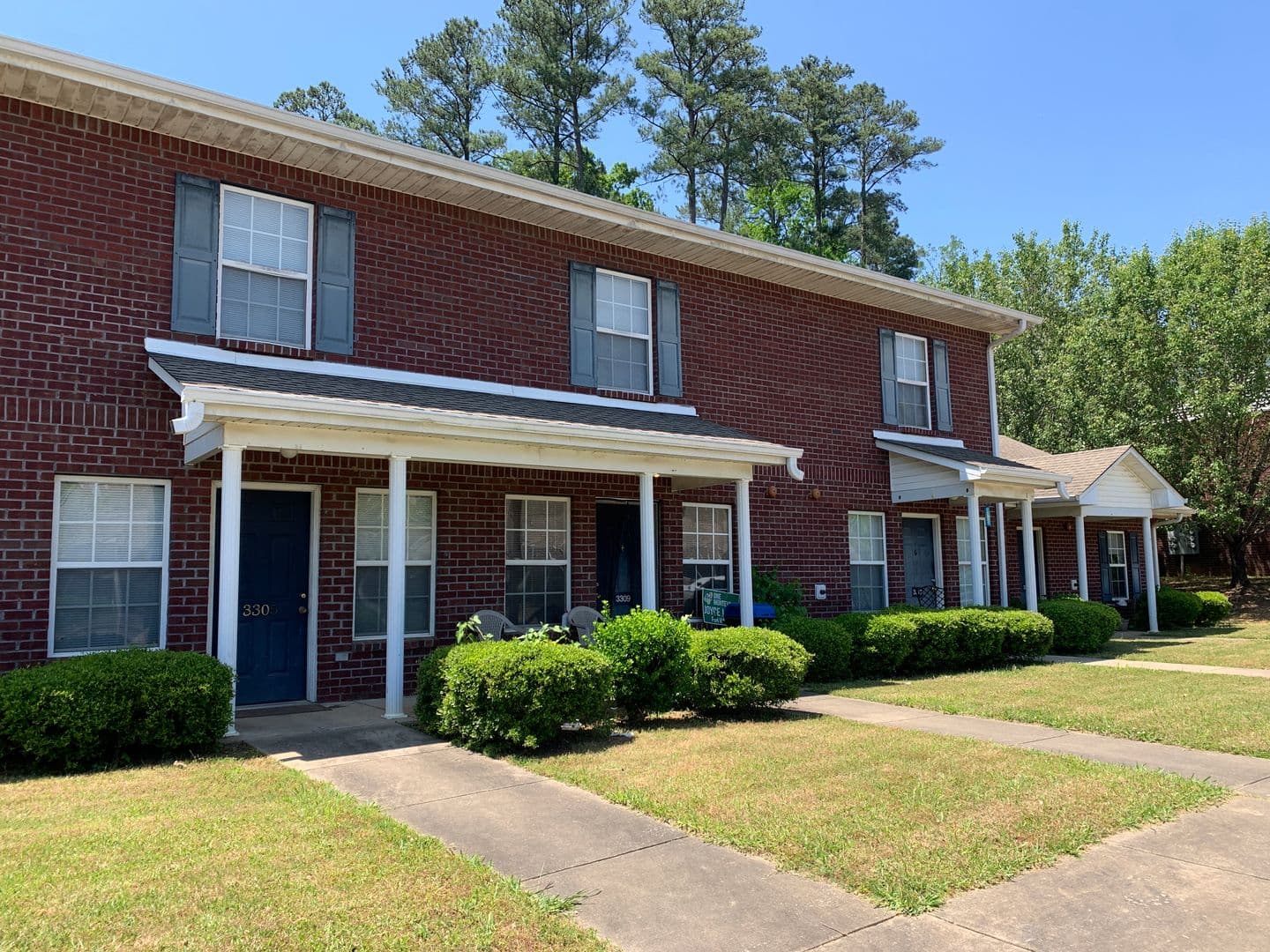 Montevallo House: 1637 Cobblestone Lane