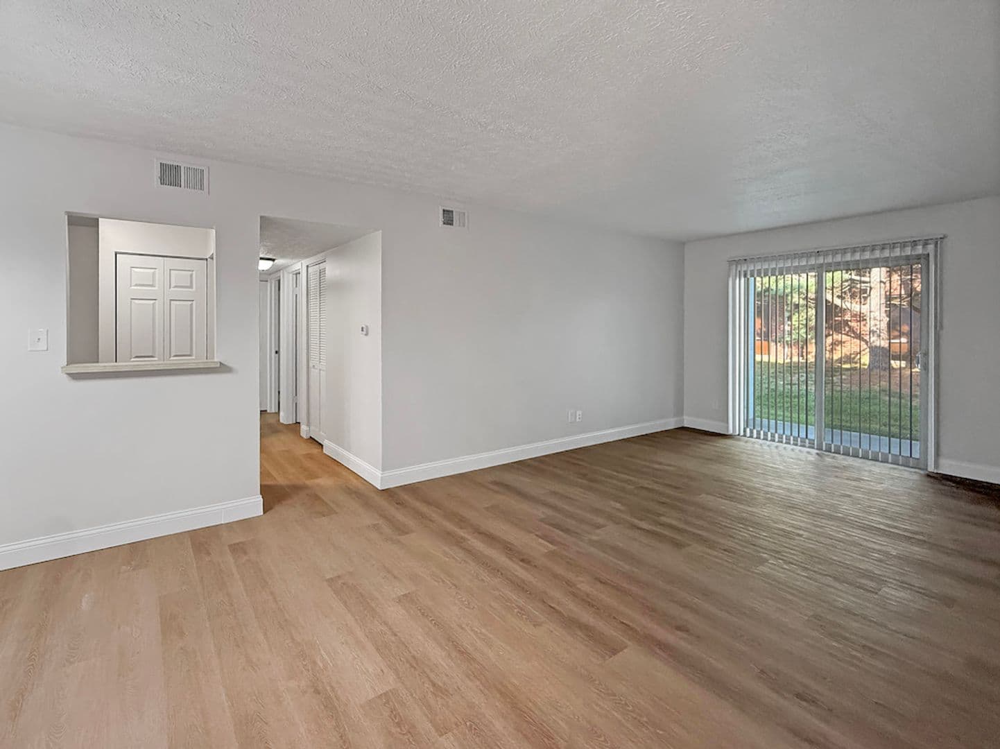 Evansville House: 5564 East Virginia Street