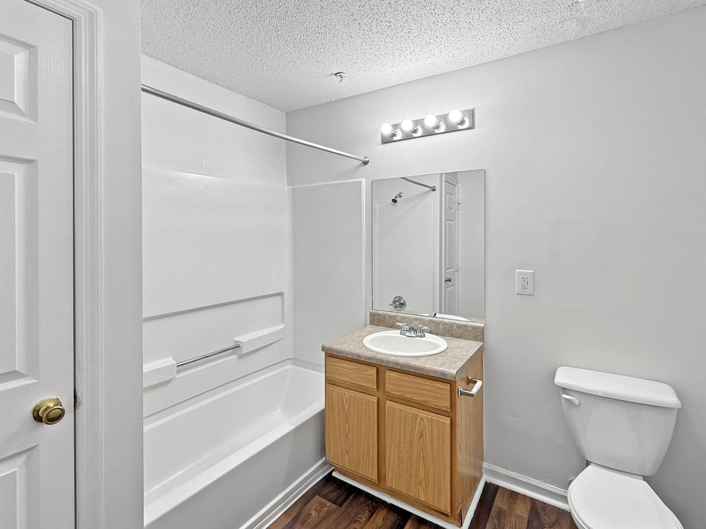 Montevallo House: 1637 Cobblestone Lane