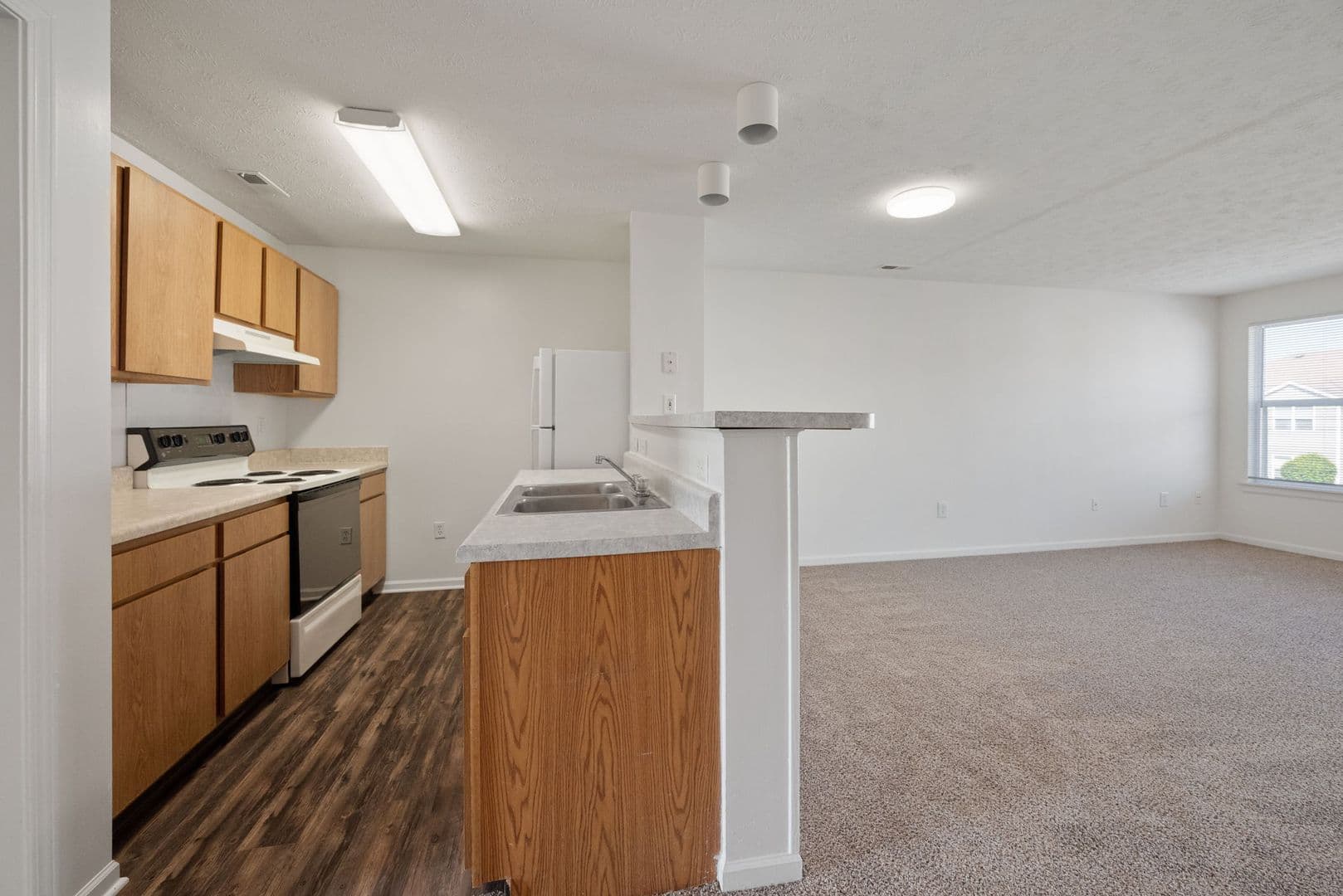 Crawfordsville House: 101 Aspen Dr