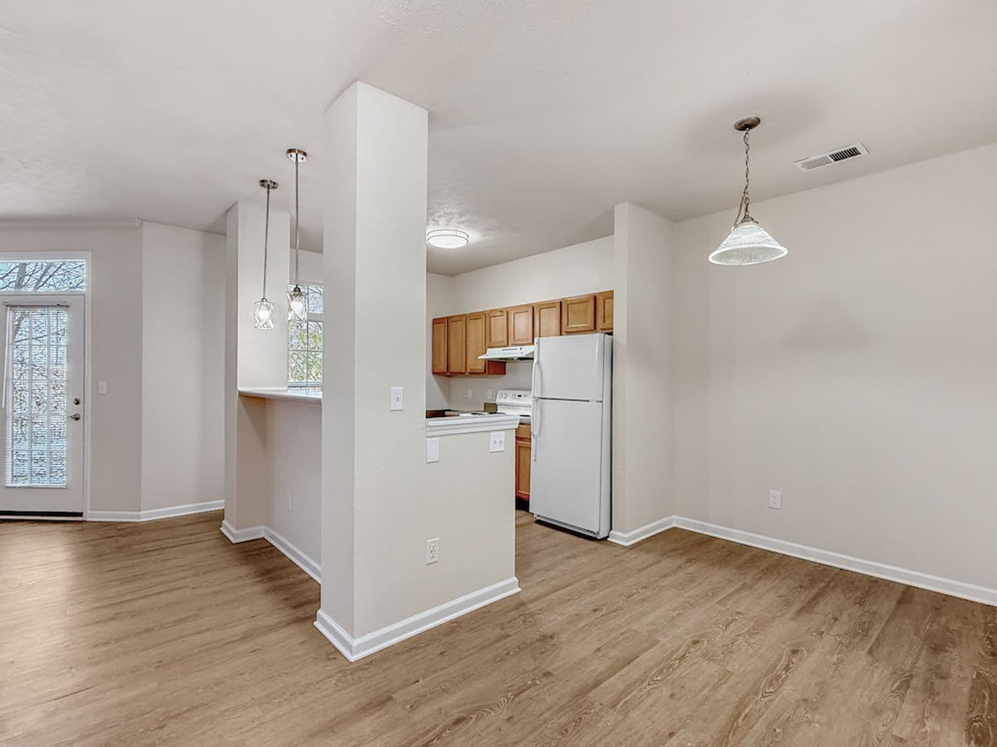 Evansville House: 702 Beachfront Dr