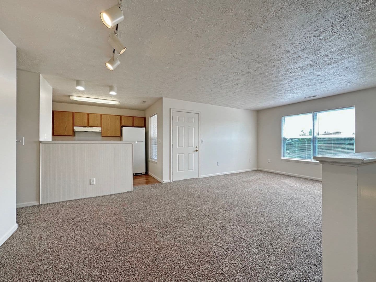 Adrian House: 174 Sand Creek Highway