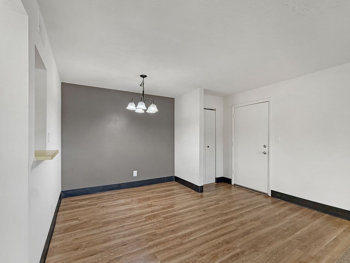 Evansville House: 5560 East Virginia Street
