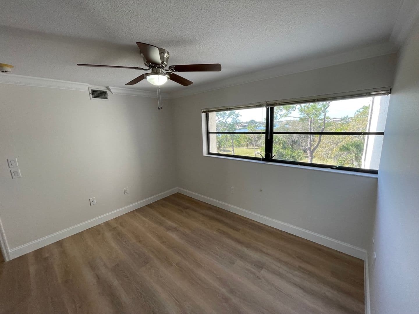 Osprey Apartment: 2090 S Tamiami Tr