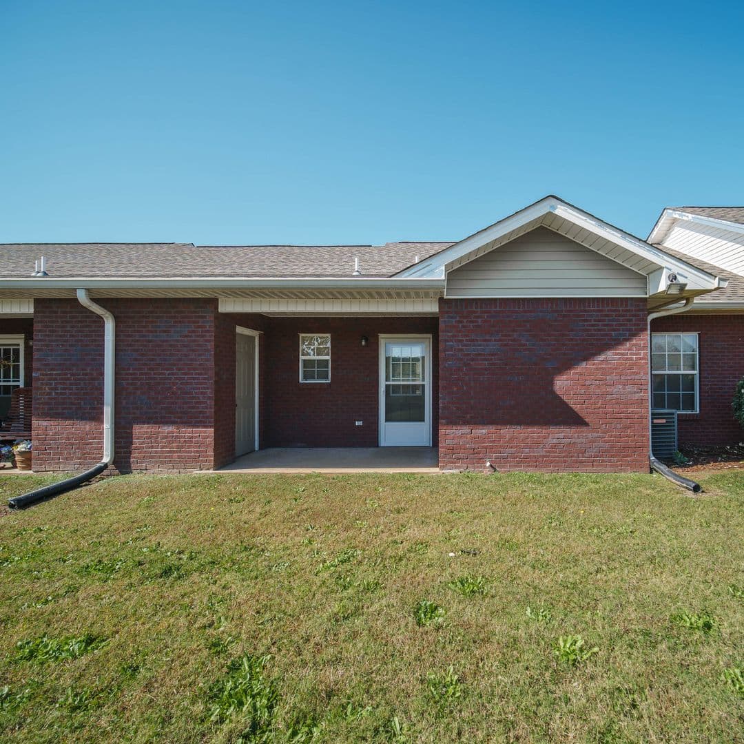 Montevallo House: 1633 Cobblestone Lane