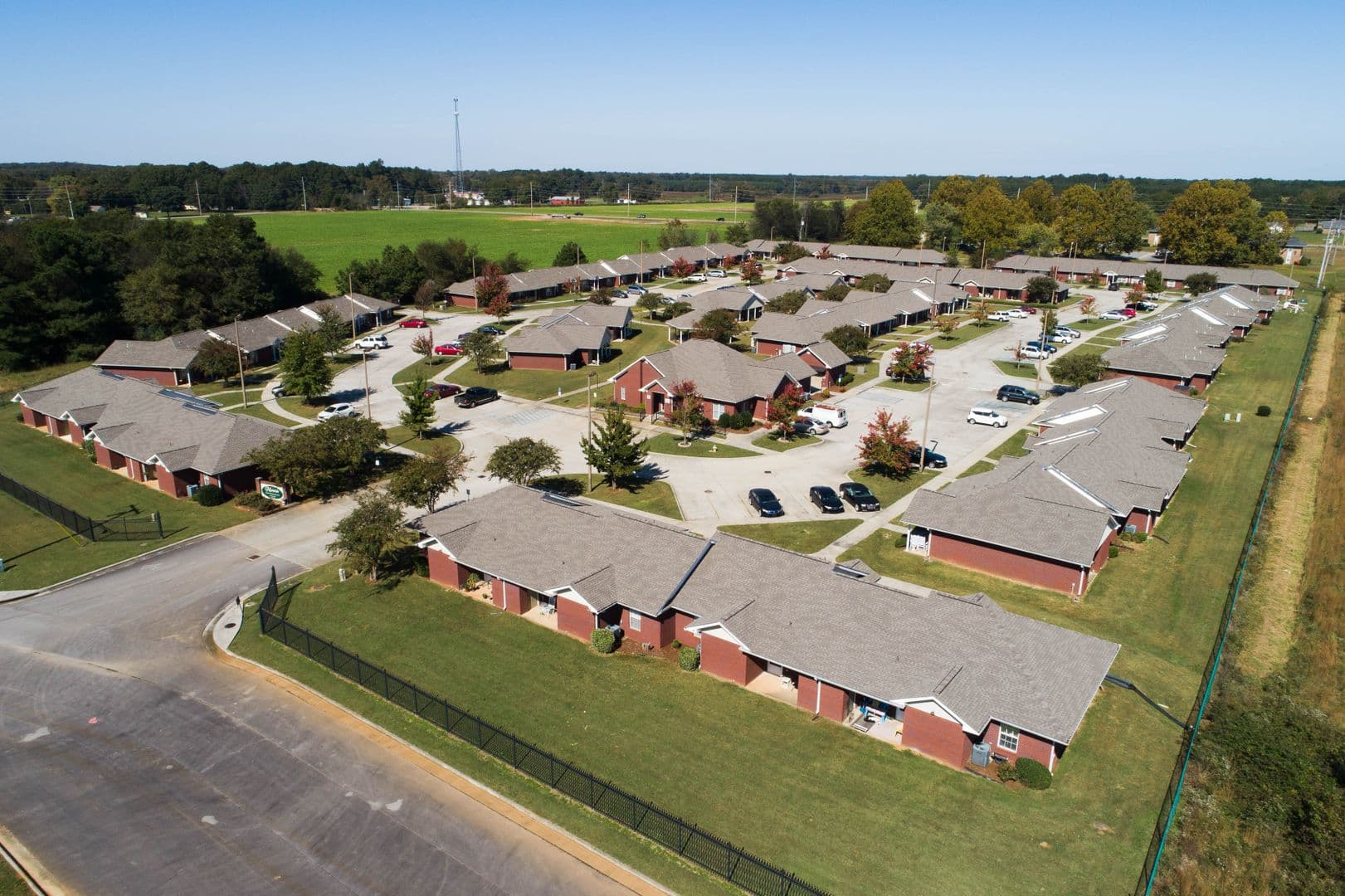 Athens House: 17960 Arrowhead Dr