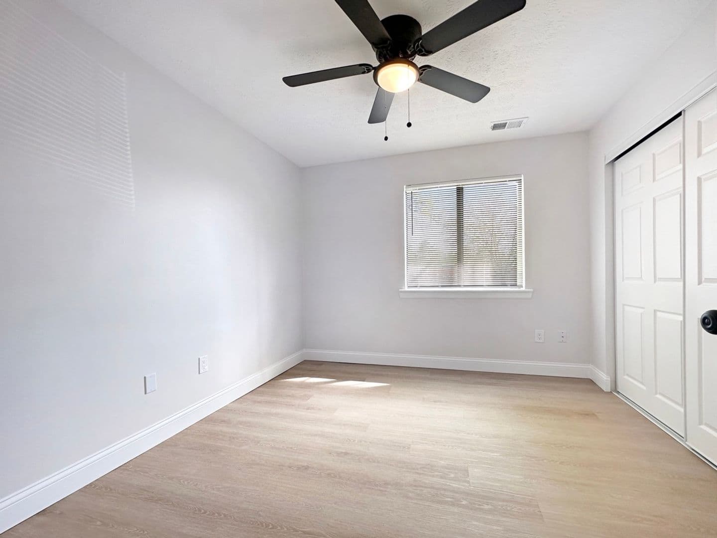 Newburgh House: 4154 Bell Rd