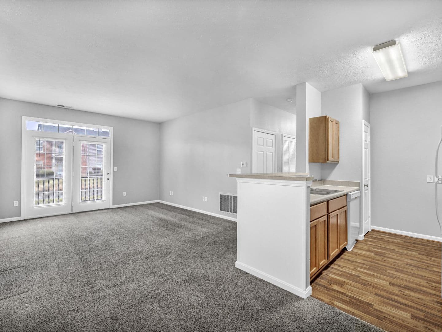 Newburgh House: 8584 Lincoln Ave