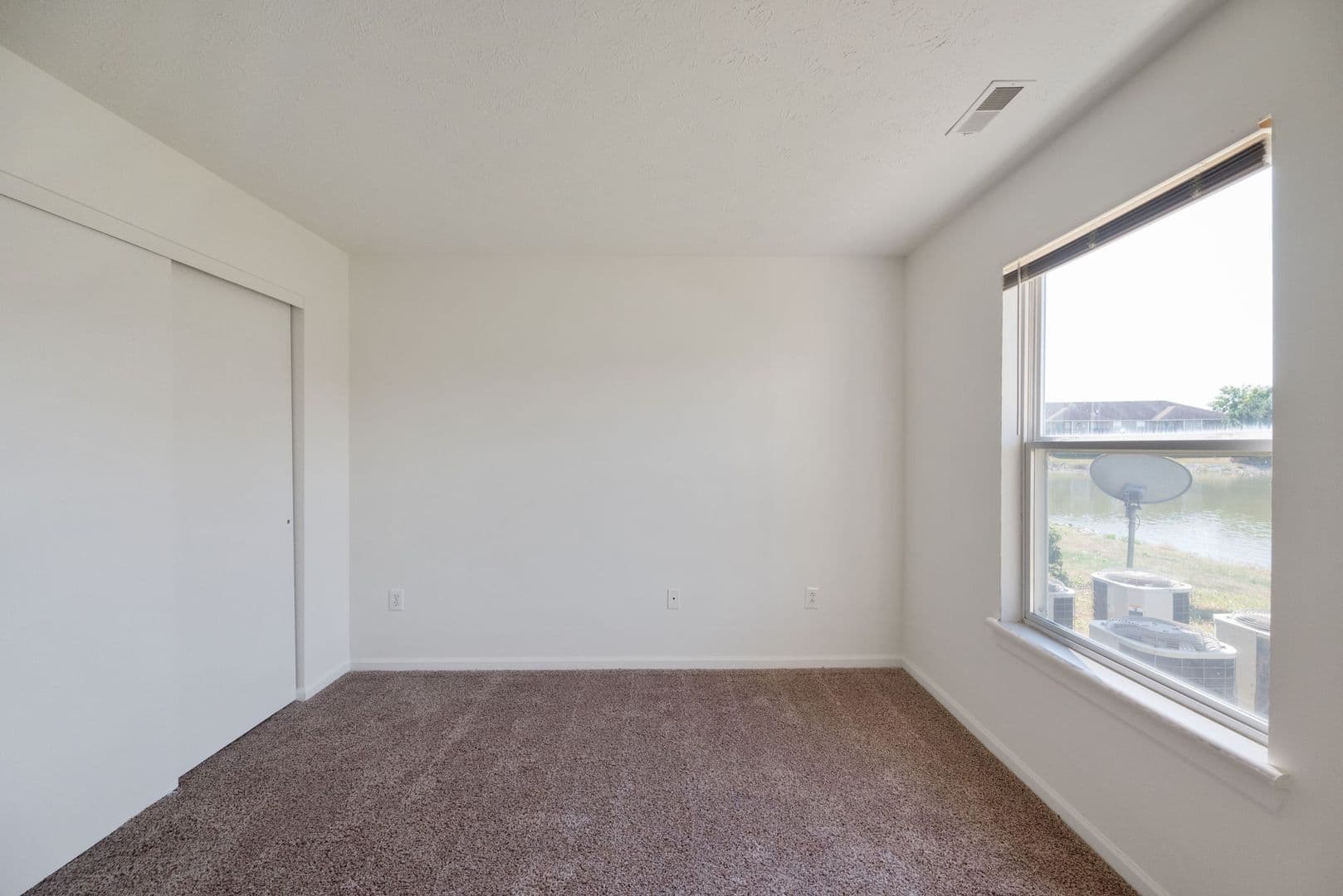 Crawfordsville House: 102 Aspen Drive