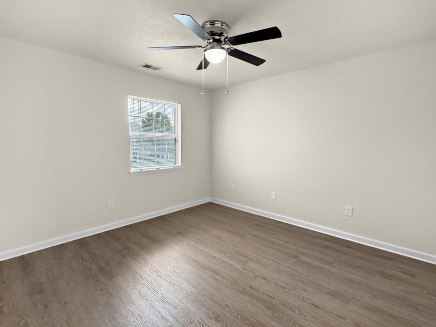 Evansville House: 705 Beachfront Dr
