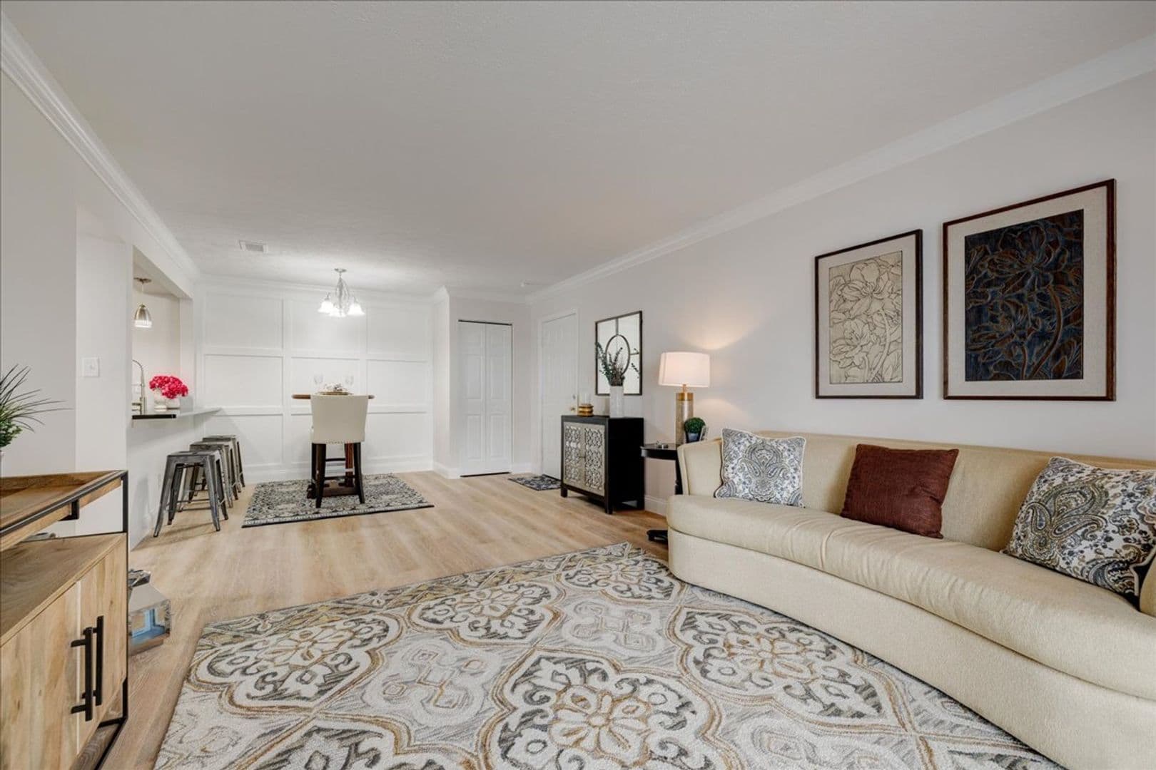 Evansville Apartment: 600 Nomandy Drive