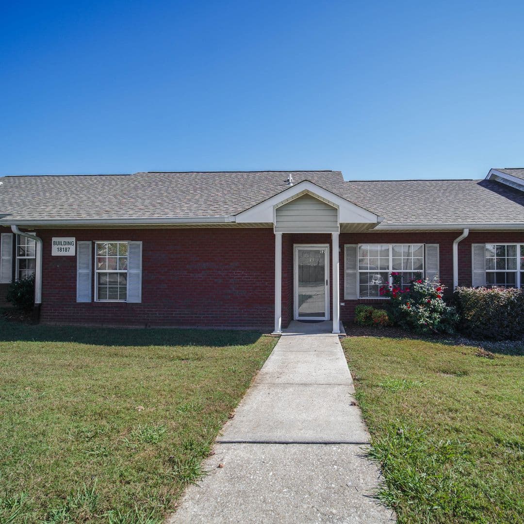 Hartselle Townhome: 706 Midway Street NW