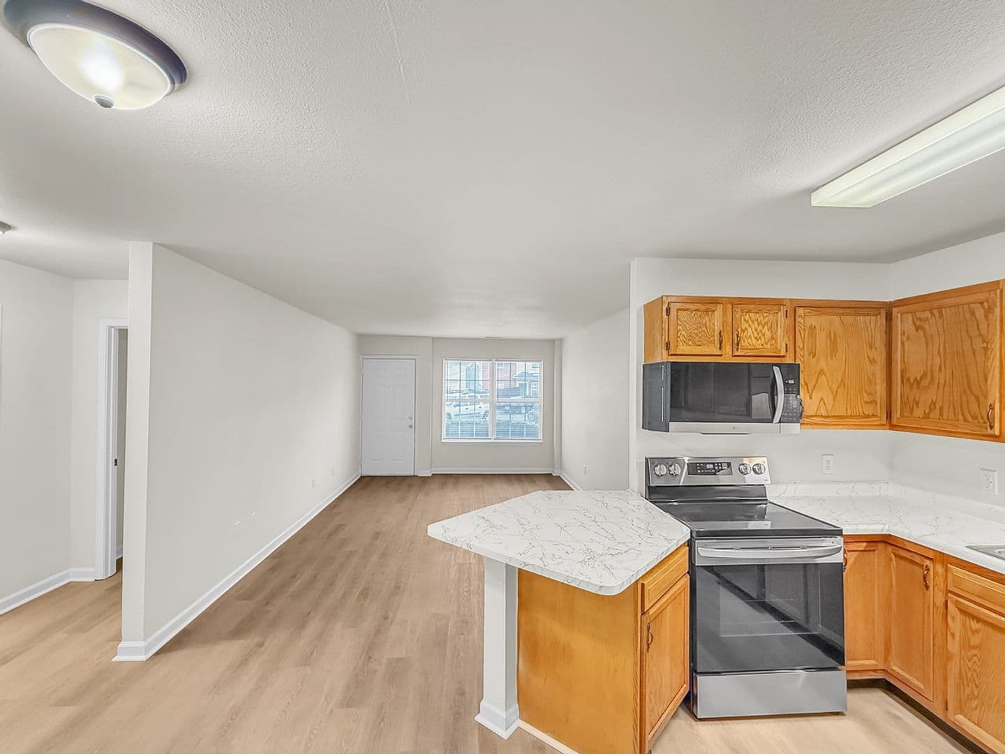 Indianapolis House: 6014 Castleford Dr