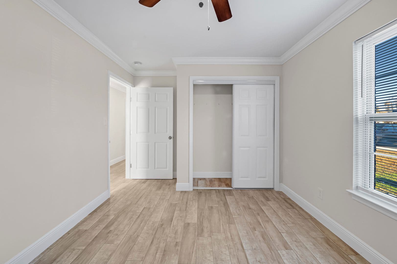 Robertsdale House: 22615 Mattingly Street