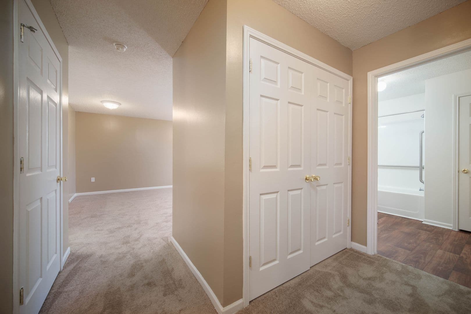 Hartselle Townhome: 706 Midway Street NW