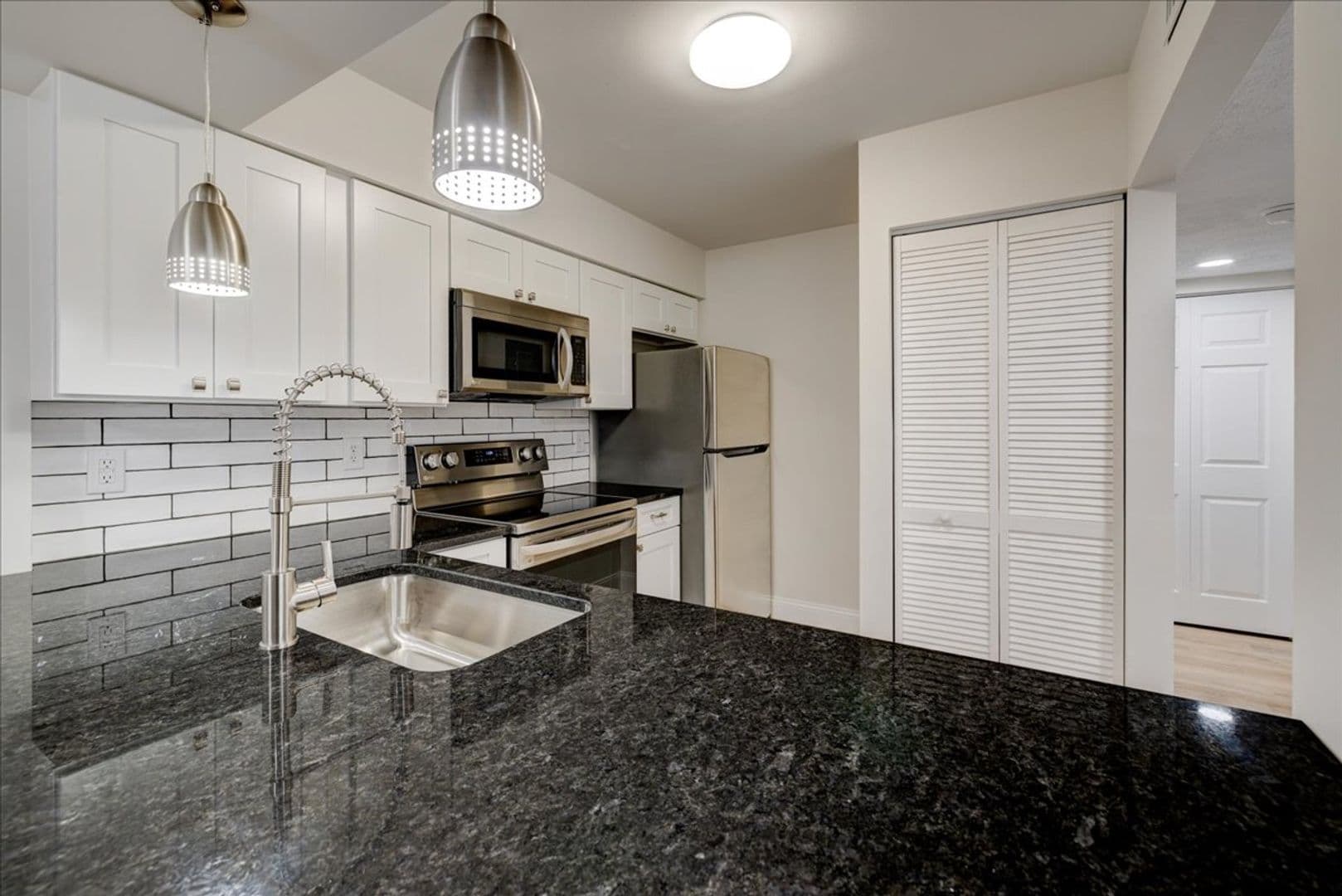 Evansville Apartment: 600 Nomandy Drive
