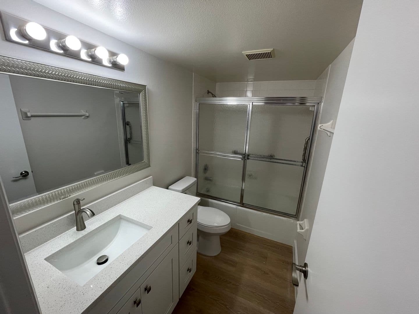 Osprey Apartment: 2090 S Tamiami Tr