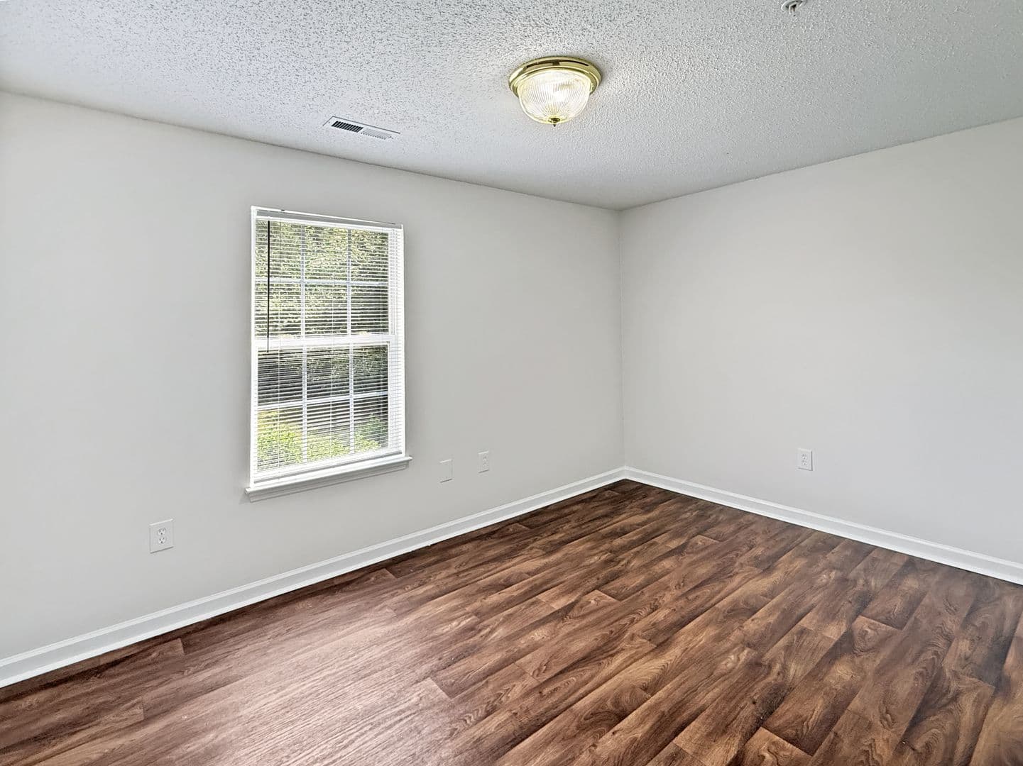 Montevallo House: 1637 Cobblestone Lane