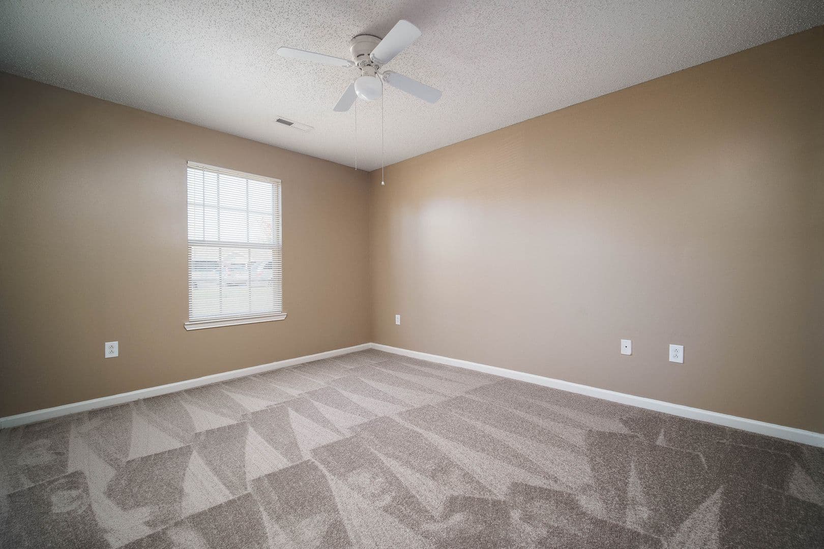 Hartselle Townhome: 706 Midway Street NW