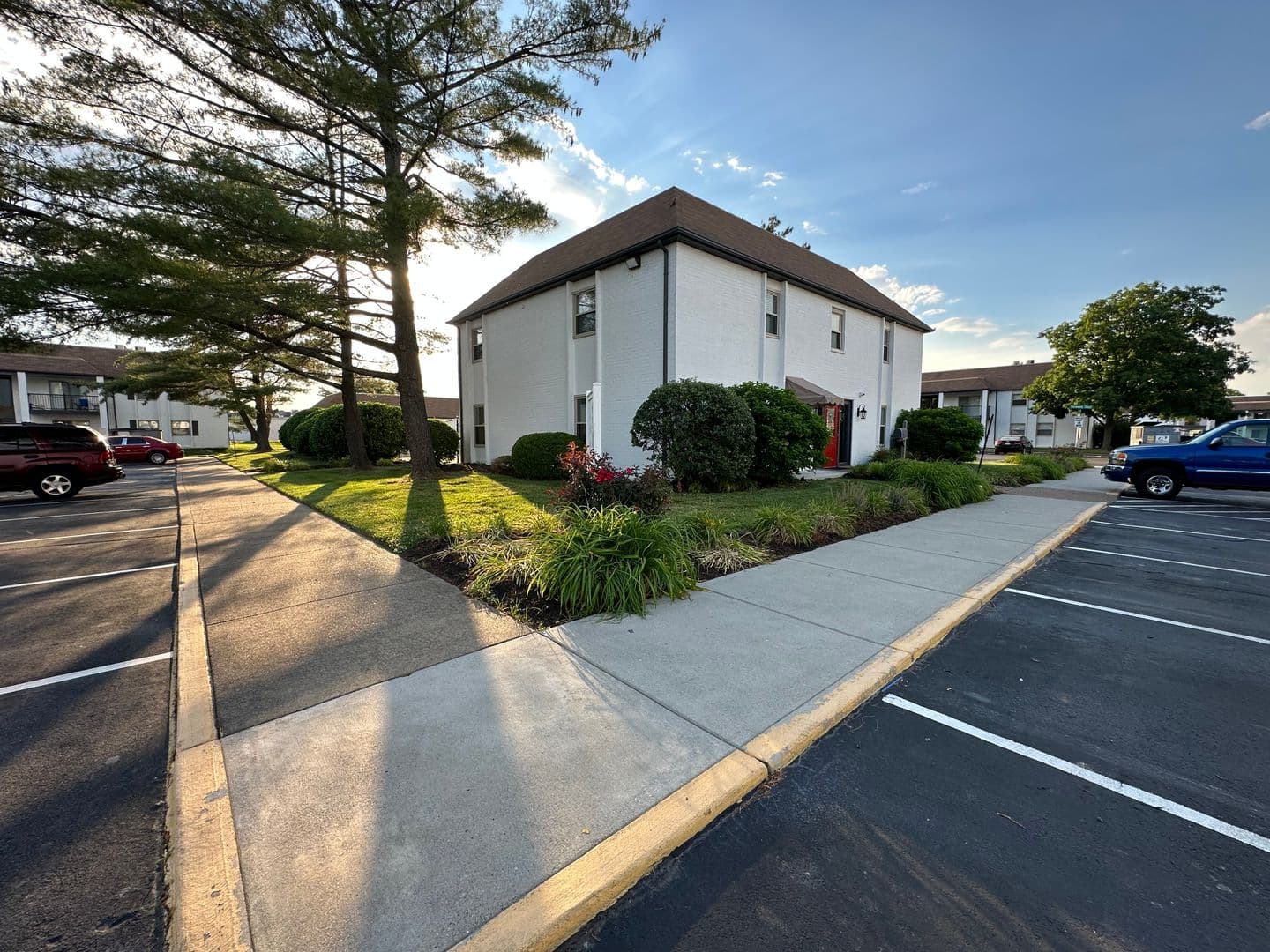 Evansville House: 5564 East Virginia Street