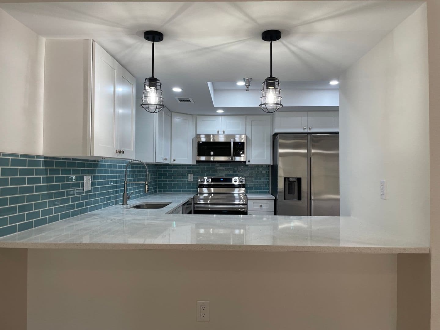 Osprey Apartment: 2090 S Tamiami Tr