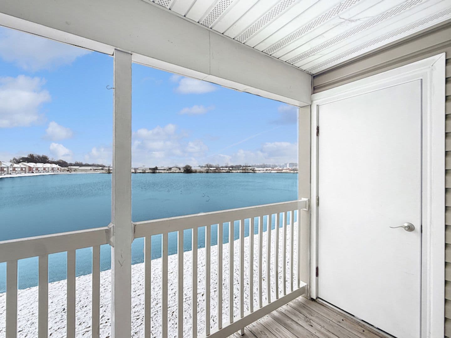 Evansville House: 400 Beachfront Drive