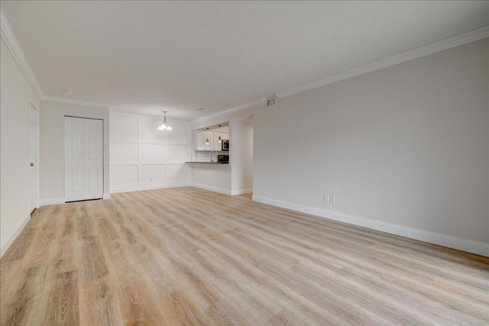 Evansville Apartment: 600 Nomandy Drive