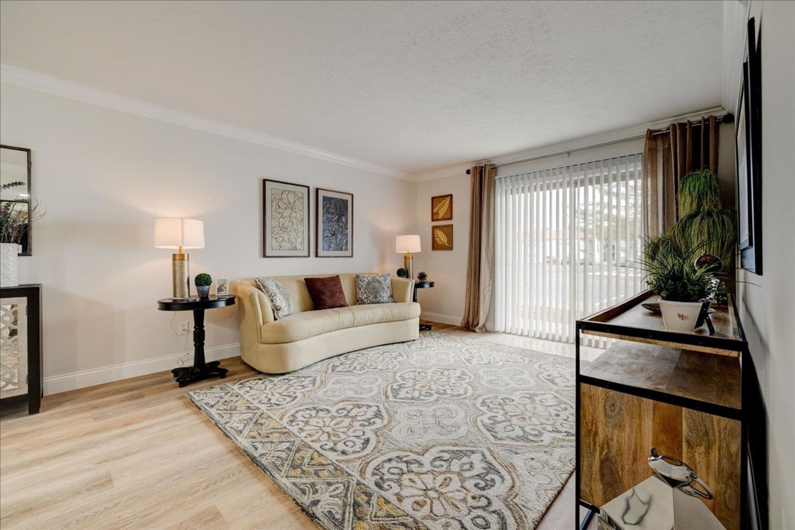 Evansville Apartment: 600 Nomandy Drive