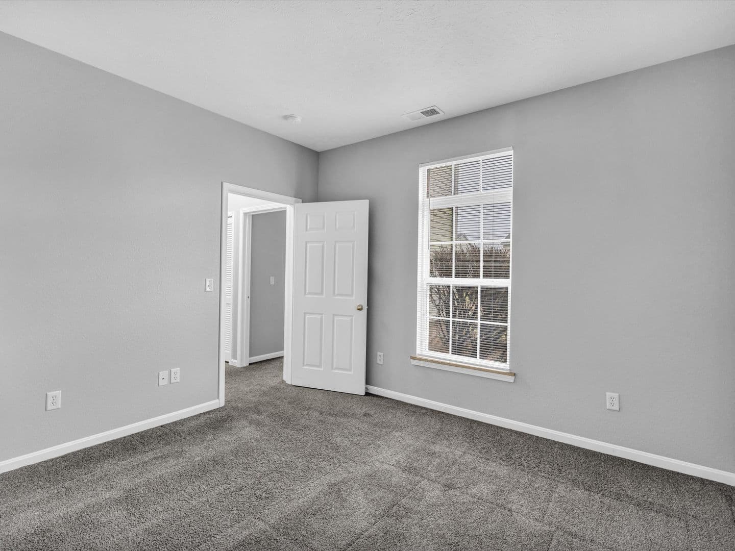 Newburgh House: 8584 Lincoln Ave