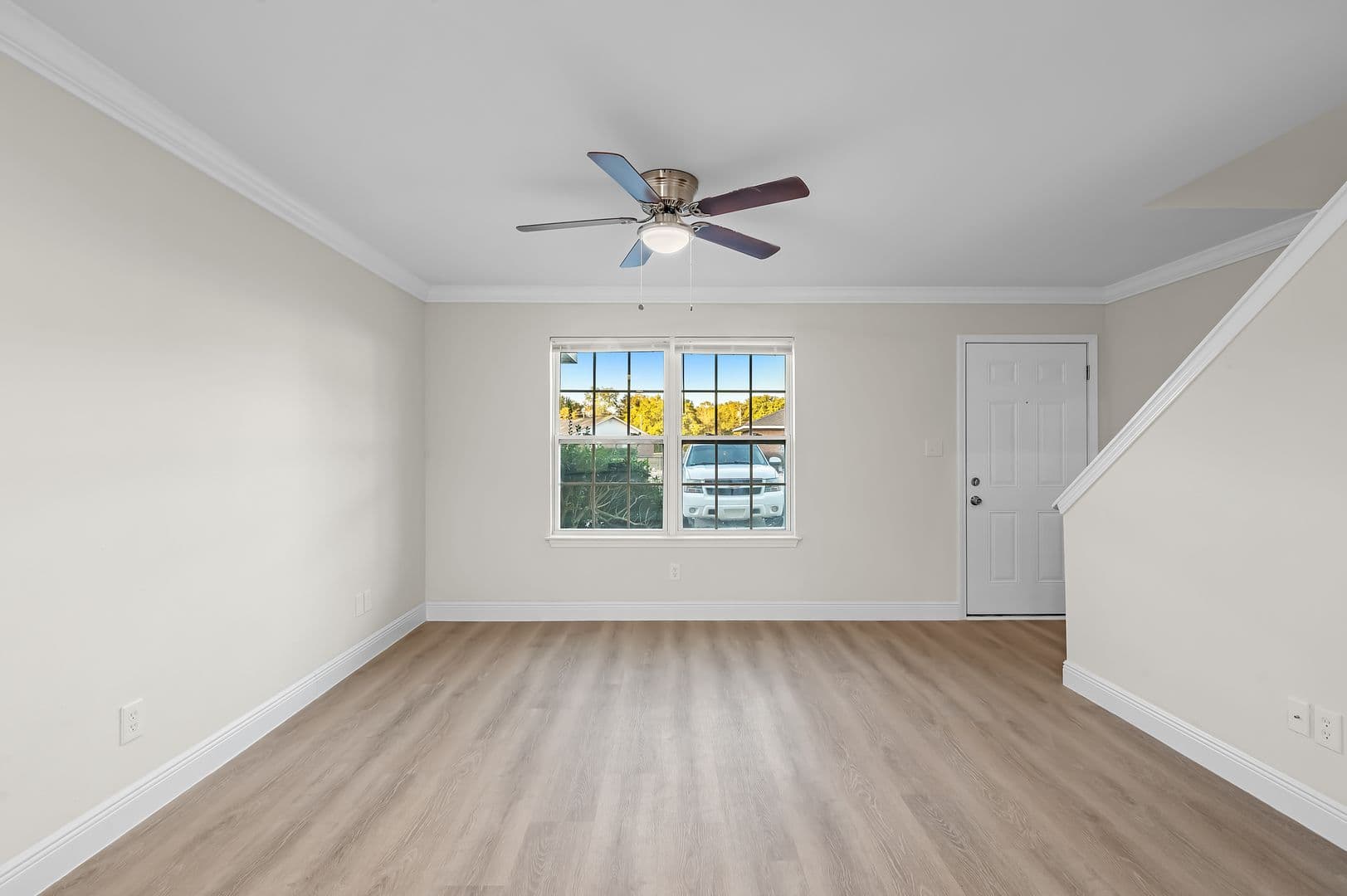 Robertsdale House: 22613 Mattingly Street