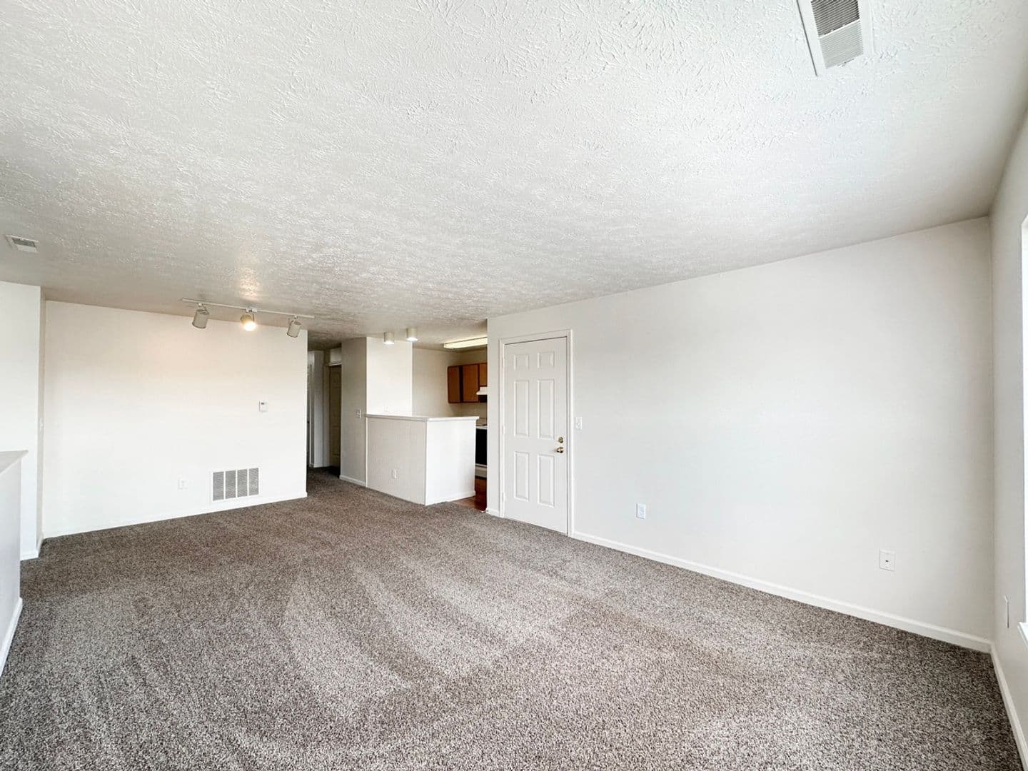 Adrian House: 174 Sand Creek Highway